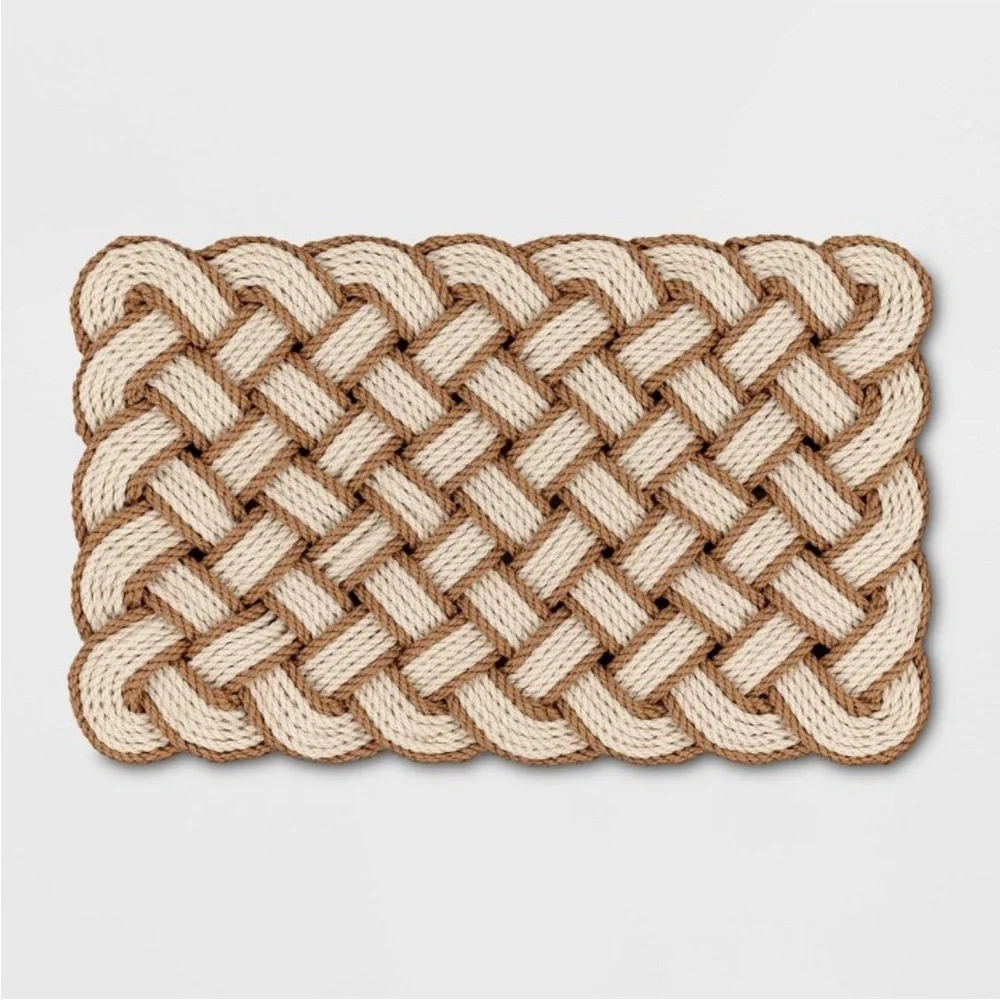 THRESHOLD NWT lovers knot doormat -cream/brown -1’6”x2’6”